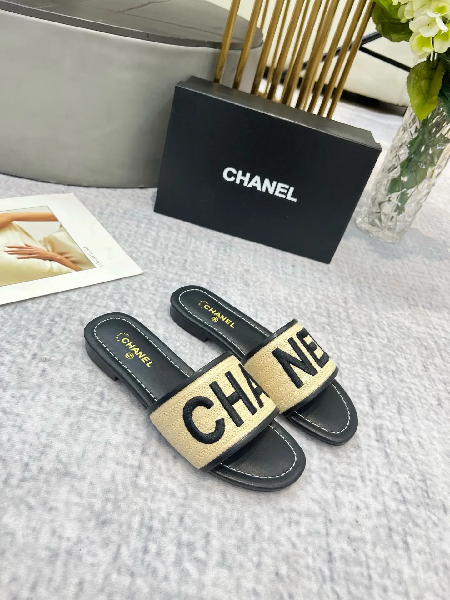 💕💕Factory direct selling price p340💕💕 Genuine leather sole +30 CHANEL, the upper uses three-dimensional electric embroidery technology, the upper foot is comfortable, soft and breathable, must-have size 35-43, leather sole +30